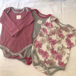 Burt's Bees Baby Onesie's Bundle